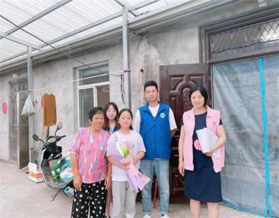 尚桥社区:家家参与“三全教育”推门可见“网格关怀”