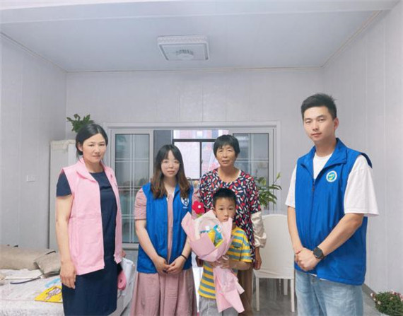 尚桥社区:家家参与“三全教育”推门可见“网格关怀”