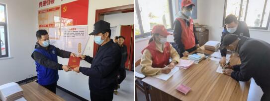 河南社区:网格发放房产证 居民安心领“红本”