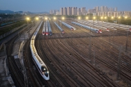 全国铁路7月1日起实行新的列车运行图，新图车票今起陆续发售