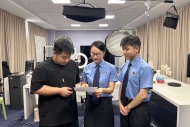 离职员工对公司心存不满，进入直播间后台，将100克金条从104100元改价为8元买走；因诈骗罪被判刑并处罚金3万元