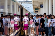 长三角铁路今年暑运发送旅客近1.8亿人次