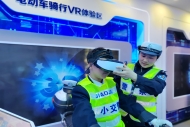 “小交警”母亲节送关爱 沉浸式体验助力交通安全教育