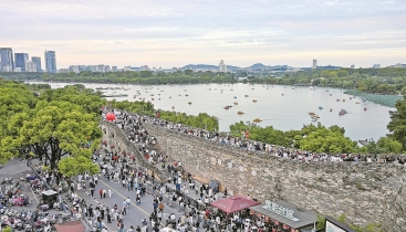 国庆假期南京迎客1795.6万人次 居长线游目的地榜首