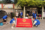 重阳暖民心 服务进小区 --合班村社区工会敬老便民活动走进省电宿舍小区