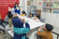 马群街道向上社区联合工会委员会开展 趣味少儿英文绘本阅读活动