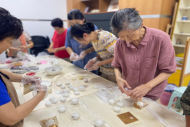 湖滨社区：幸福课堂-巧手做月饼 新风过中秋