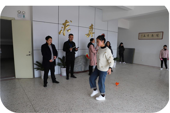 滨海县五汛镇中心小学举行庆祝第111个国际三八妇女节活动