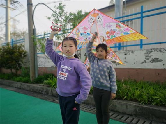 鹤龄社区青穗学堂|春来遍是风筝飞 童心御风添新彩