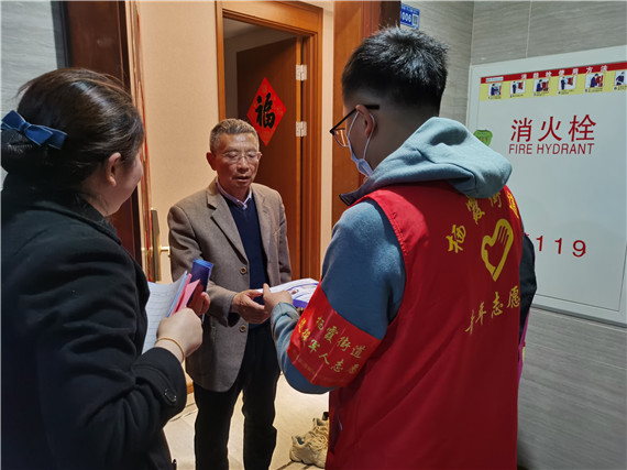 摄山村：学党史、办实事 小区反电诈宣传不停歇