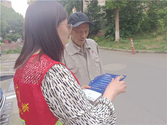 【我为群众办事实】馨康苑社区:反诈宣传“面对面”守护群众“钱袋子”