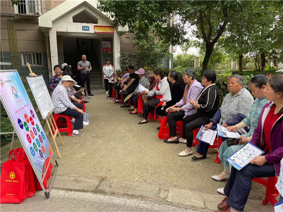 学党史 扬价值 新铜社区楼栋课堂聚合力