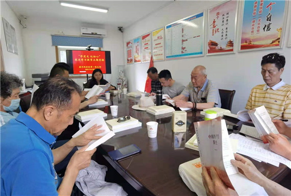 燕子矶社区:学党史 忆初心 主题党课促深学