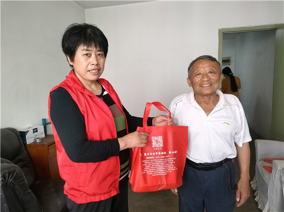 五福家园社区:浓情端午 粽情粽意