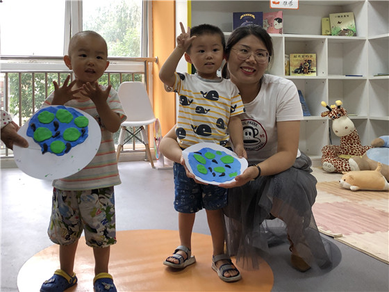 金陵驿社区开展夏天的荷花儿童手工活动