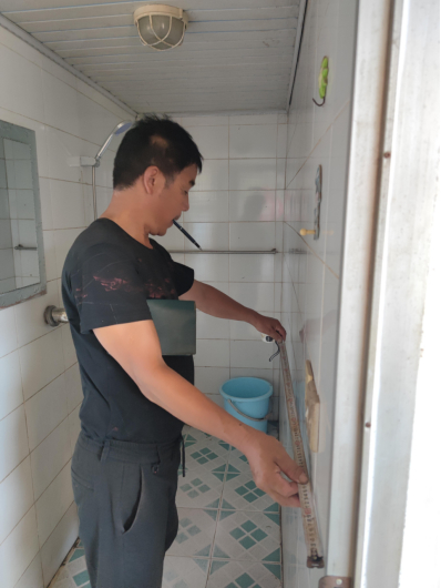 “我为群众办实事”走进残疾人家庭 无障碍改造暖人心