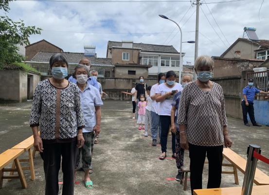 青山社区：疫情防控关系你我 基层力量攻坚奋战