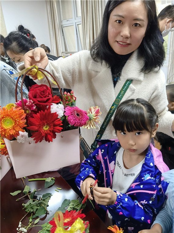 童心向党 小手插花