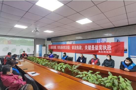 垃圾分类进企业  绿色环保入人心