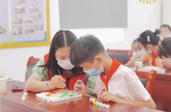 民主村:七彩夏令营 儿童创意画