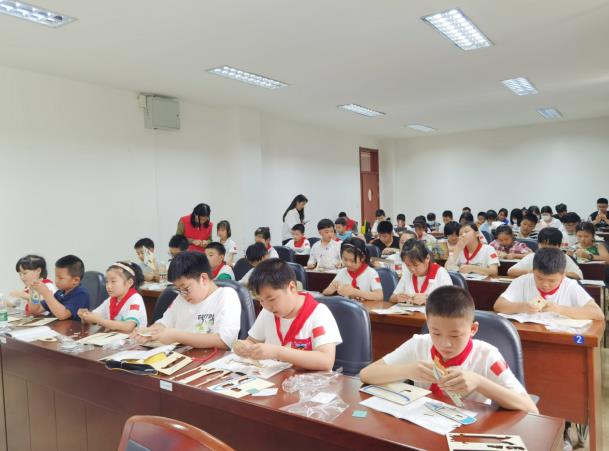 筑梦科技 寻梦未来 民主村开展科普主题活动