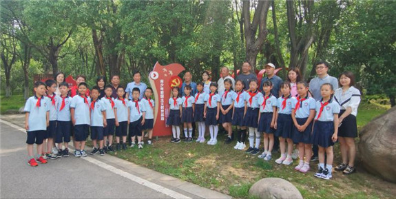 红色教育庆“六一” “德法”同行进樟园