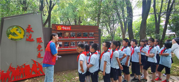 红色教育庆“六一” “德法”同行进樟园